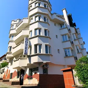 Hotel The White House